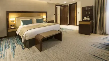 Golden Tulip Media Hotel