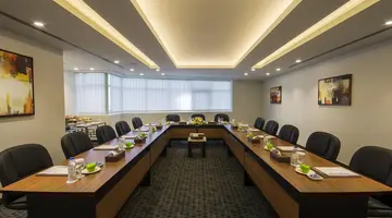 Golden Tulip Media Hotel