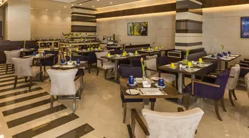 Golden Tulip Media Hotel
