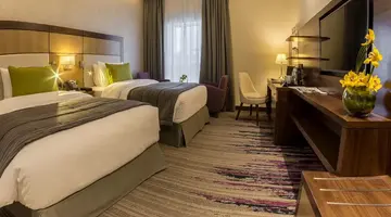 Golden Tulip Media Hotel