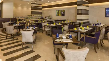 Golden Tulip Media Hotel