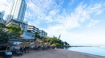 Golden Tulip Pattaya Beach Resort