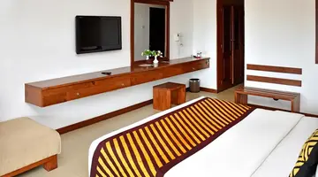 GOLDI SANDS HOTEL