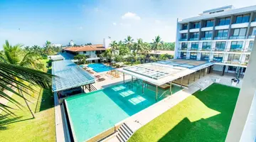 Goldi Sands