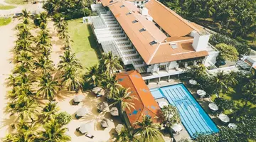 Goldi Sands