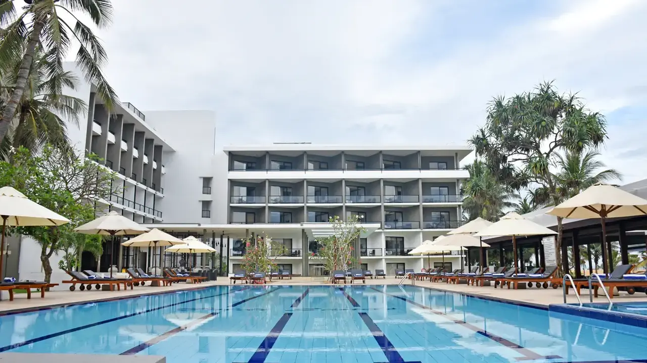 GOLDI SANDS