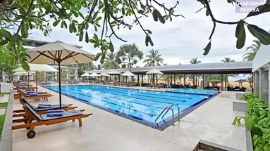 Goldi Sands