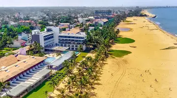 Goldi Sands