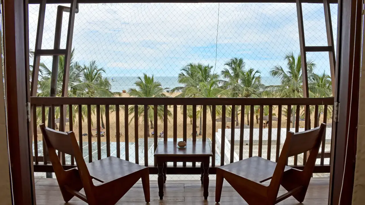GOLDI SANDS