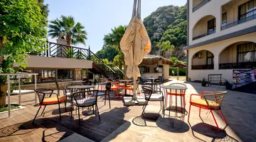 Golmar Beach Hotel