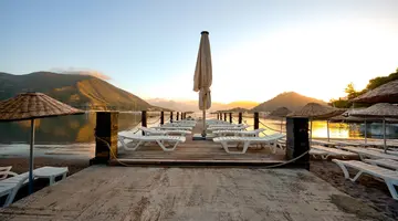 Golmar Beach Hotel