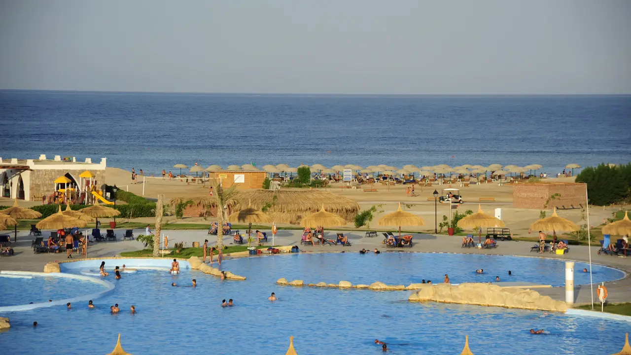 GORGONIA BEACH RESORT