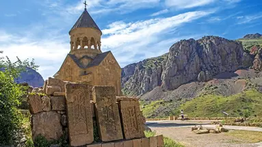 Górskie Wyzwania - Armenia w Cieniu Araratu
