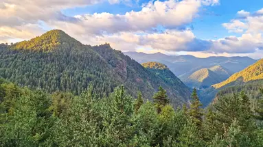 Górskie Wyzwania - Gruzja w Sercu Kaukazu