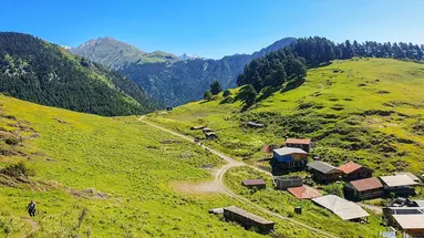 Górskie Wyzwania - Gruzja w Sercu Kaukazu