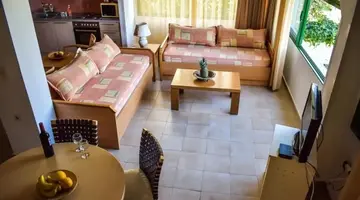 Govino Bay