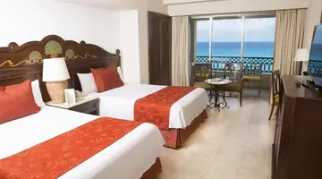 Gr Solaris Cancun