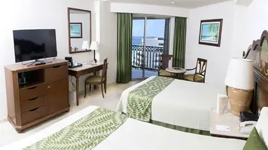Gr Solaris Cancun