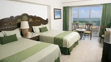 Gr Solaris Cancun