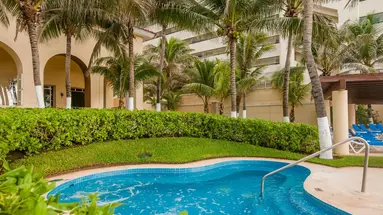 Gr Solaris Cancun