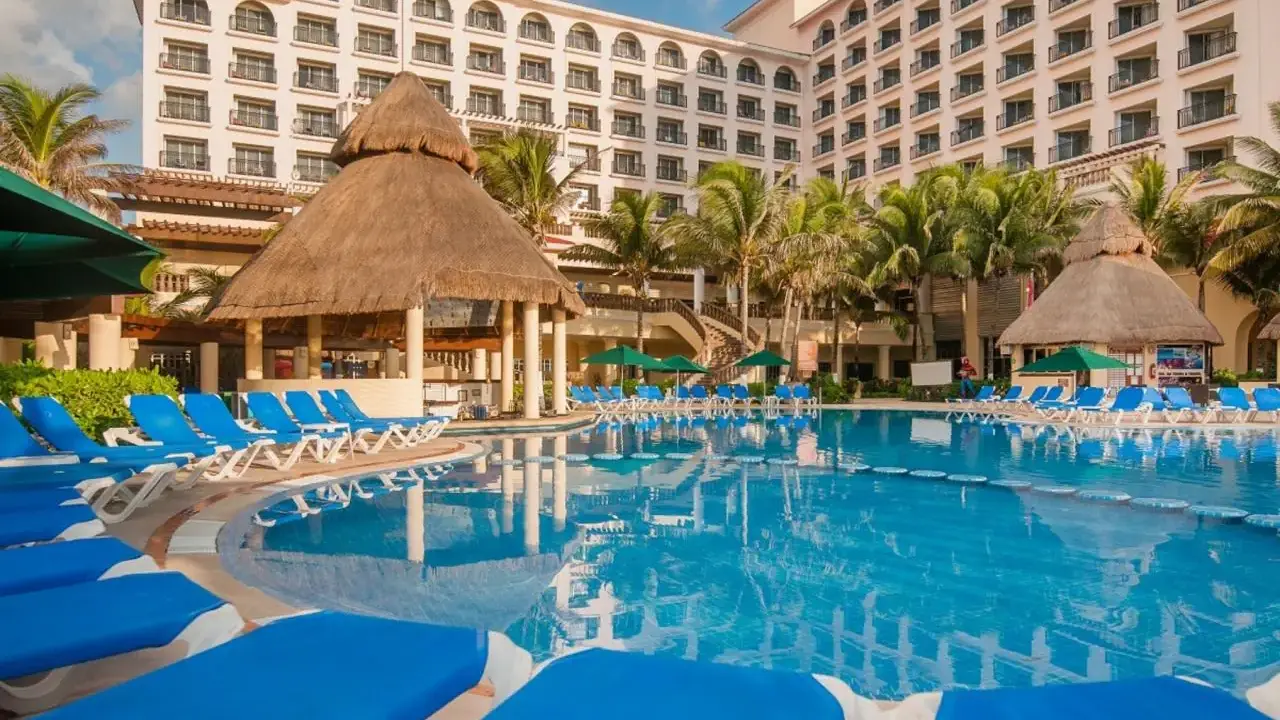 Gr Solaris Cancun
