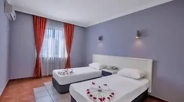 Grand Alisa Hotel (Ex: Royalisa Hotel)