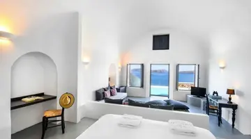 Grand Ambassador Santorini
