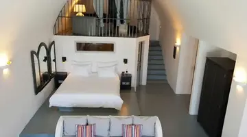 Grand Ambassador Santorini