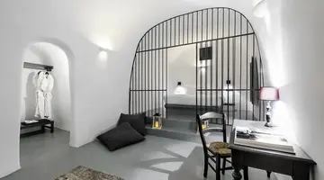 Grand Ambassador Santorini