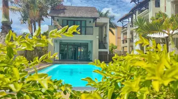 Grand Bay Suites