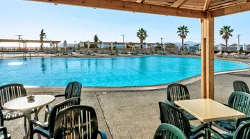 Grand Blue Beach Hotel