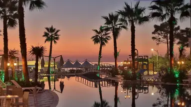 Grand Blue Fafa Resort & Spa