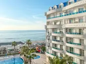 Grand Blue Fafa Resort & Spa