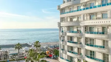 Grand Blue Fafa Resort & Spa