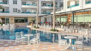 Grand Blue Fafa Resort & Spa