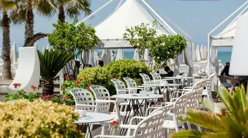 Grand Blue Fafa Resort & Spa