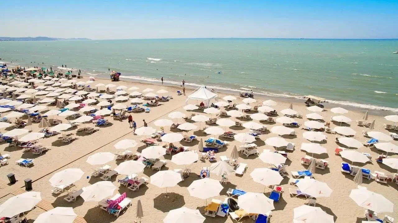 Grand Blue FAFA Resort & Spa