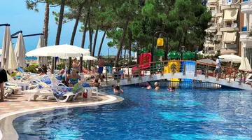 Grand Blue Fafa
