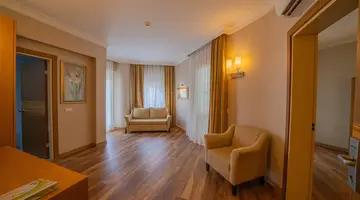 GRAND CETTIA HOTEL