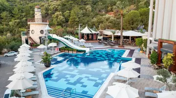 GRAND CETTIA HOTEL