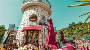GRAND CETTIA HOTEL