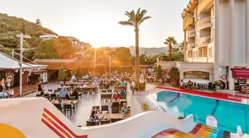 GRAND CETTIA HOTEL