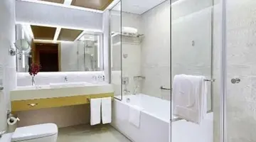 Grand Cosmopolitan Hotel