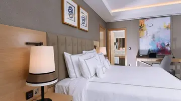 Grand Cosmopolitan Hotel