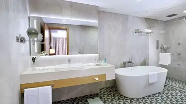 Grand Cosmopolitan Hotel