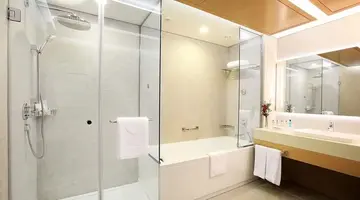 Grand Cosmopolitan Hotel