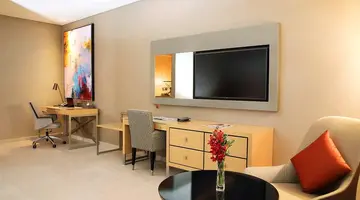 Grand Cosmopolitan Hotel