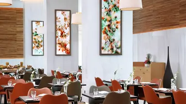 Grand Cosmopolitan Hotel