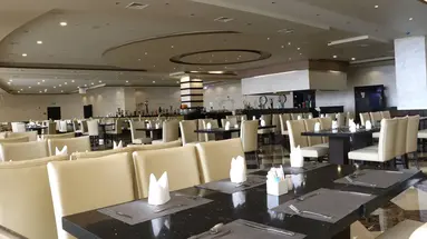 Grand East Resort