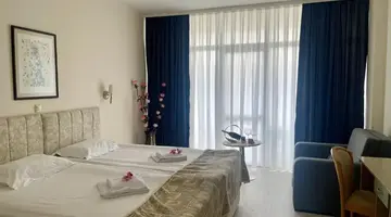 Grand Hotel Nirvana
